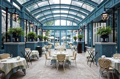 ritz carlton paris restaurant.